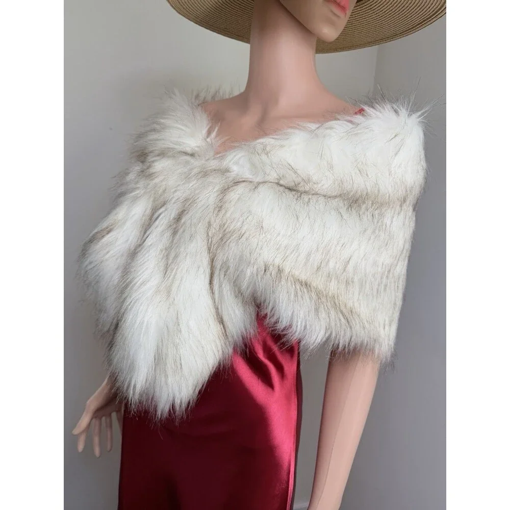 CLMMEIYUAN Ivory Faux Fur Wrap Shawl Stole Satin Lined  Wedding Bridal Shrug